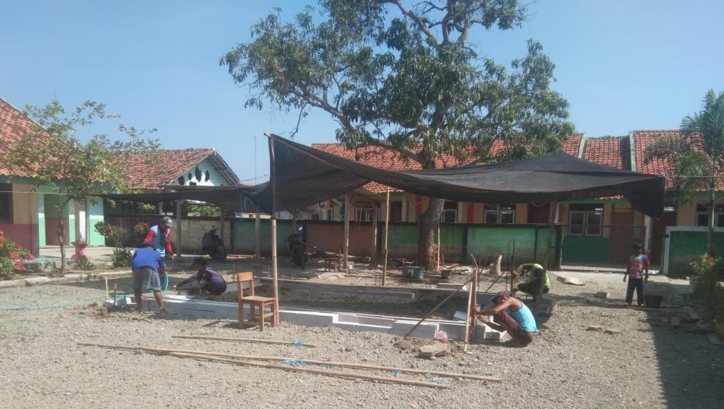 Pembuatan Panggung Seni